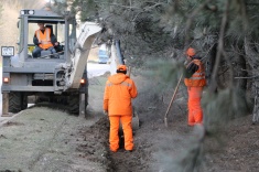 Севавтодор ведет работу по очистке водоотводных лотков на автомобильных дорогах регионального значения