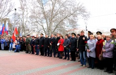 Севастопольцы почтили память жертв трагедии в Санкт-Петербурге