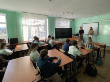 В школах Севастополя проводятся занятия по профилактике подростковой преступности, наркомании и буллинга