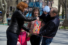 В Севастополе поздравили двухтысячного получателя регионального маткапитала