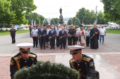 В Севастополе почтили память участников второй обороны города