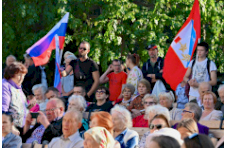 Севастопольцы посетили митинг-концерт в поддержку Президента и российских военных  